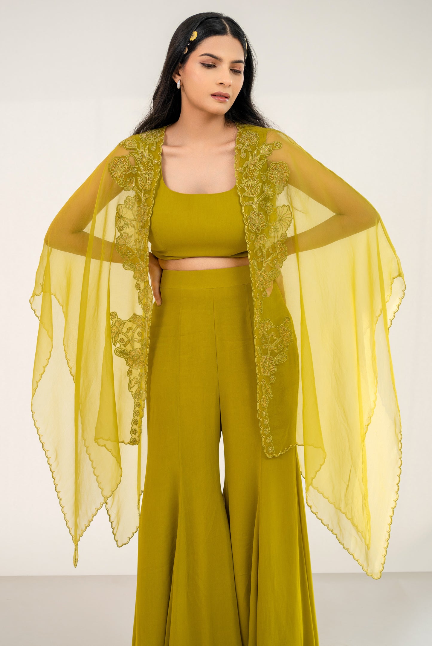 Floral Throw On Cape Set