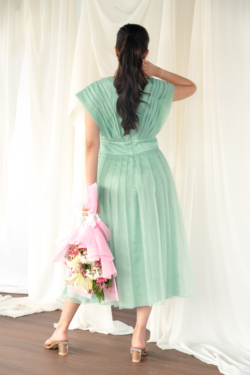 Muse Midi Dress in Mint Green